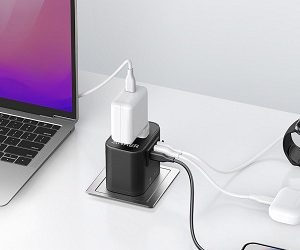 ANKER Rilis PowerExtend A9212, Travel Adapter 30W untuk 4 Perangkat