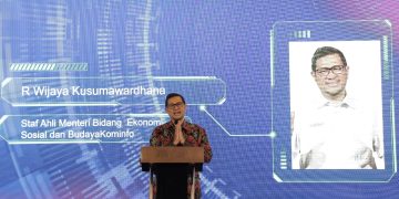 R. Wijaya Kusumawardhana selaku Staf Ahli Bidang Ekonomi Sosial dan Budaya Menteri Kominfo