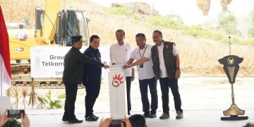 Presiden Jokowi Groundbreaking Telkom Smart Office di IKN