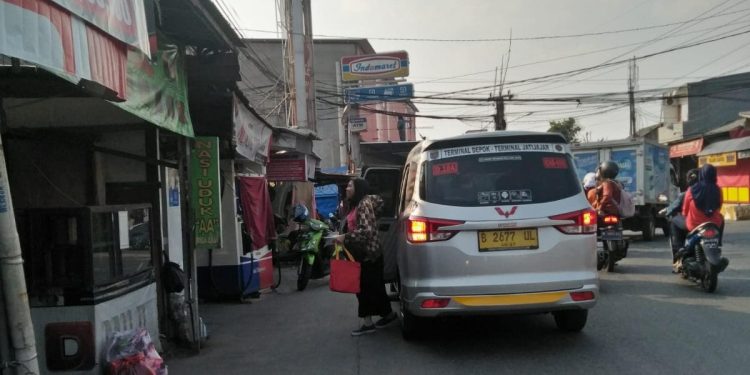 Angkot D10A Depok
