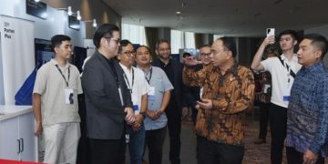 Pemerintah Dorong Penerapan Tata Kelola AI Global