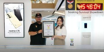 Pecahkan Rekor MURI, realme C75 Jadi Smartphone dengan Ketahanan Terlama di Dalam Air
