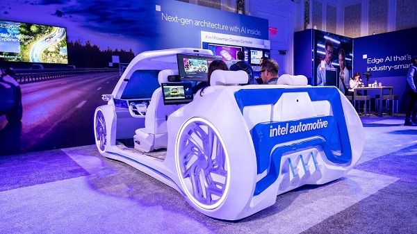 Intel Percepat Inovasi Berbasis Software dengan Pendekatan Whole-Vehicle