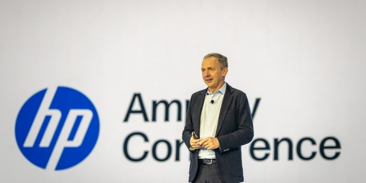 Enrique Lores, Presiden dan CEO di HP Inc., pada HP Amplify Conference 2025