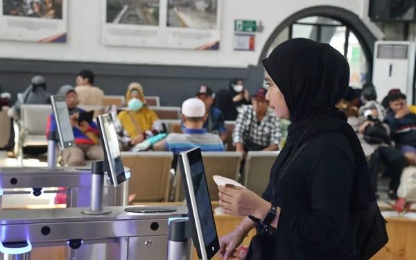 KAI: 694.960 Penumpang Manfaatkan Face Recognition Selama Angkutan Lebaran 2025