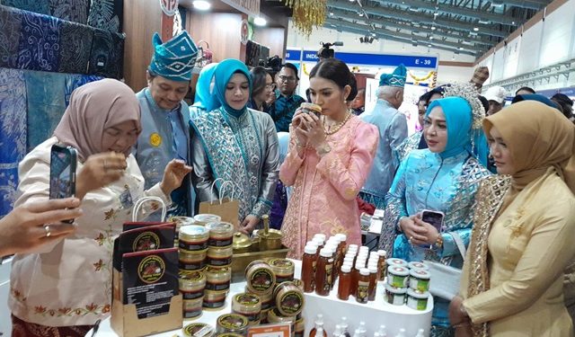 Kalsel Tuan Rumah Bazar Amal WIC Ke-56 Di JCC, Resmi Dibuka Istri Wapres Selvi Gibran