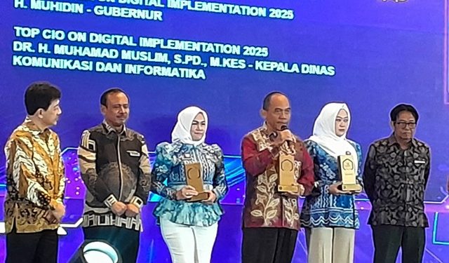 Pemprov Kalsel Raih Penghargaan TOP Digital Awards 2025 Level Bintang 5