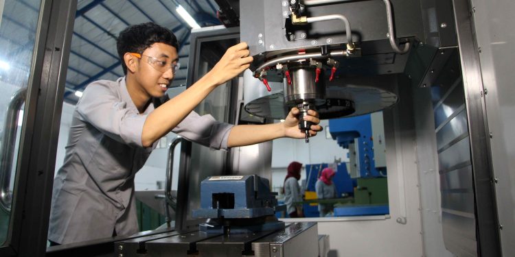 Adopsi Sistem Swiss, Kemenperin Perkuat Praktik Kerja Industri Vokasi