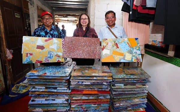 Datascrip Gelar CSR ‘Daur Sampah Jadi Bermakna’