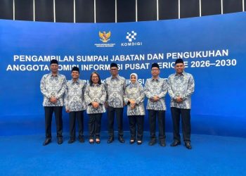 Menkomdigi Resmi Kukuhkan 7 Anggota Komisi Informasi Pusat Periode 2026–2030