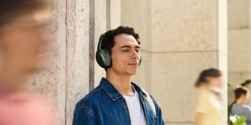 JBL Hadirkan Sound Curve Terbaru ke Jajaran Headphone dan Earbud JBL Tour Series