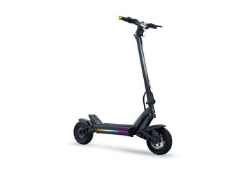 Predator ES Thunder Pro, e-Scooter Bertenaga untuk Perjalanan Jarak Jauh dan Berbagai Medan