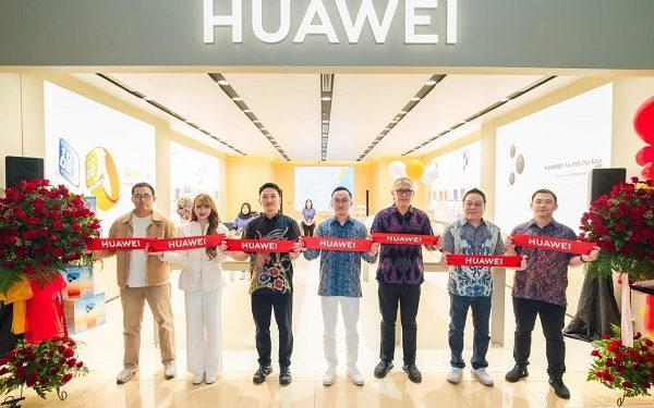 Resmikan 9 Gerai Baru, Huawei Sudah Buka 100 HUAWEI Experience Store di Indonesia